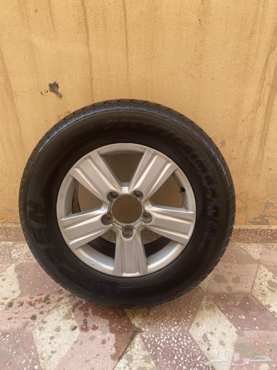 Used clean rim from the front and rims in good condition for sale with tires64208360372994113