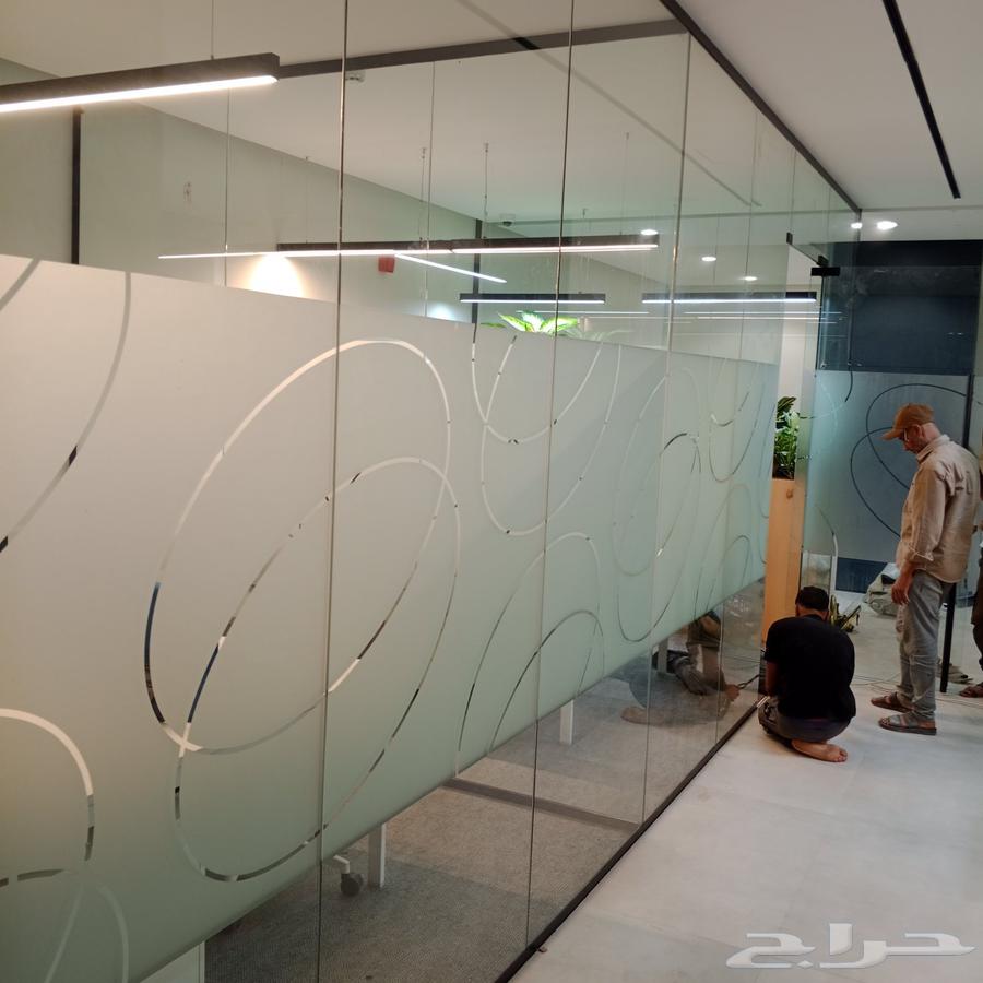 توريد وتركيب زجاج سكريت الرياض64209218815105110