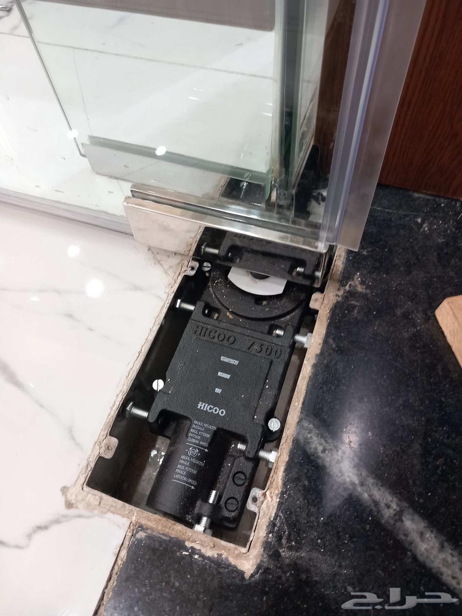 فني زجاج تصليح وصيانة وتركيب ابواب الزجاج السكريت64207700173185111