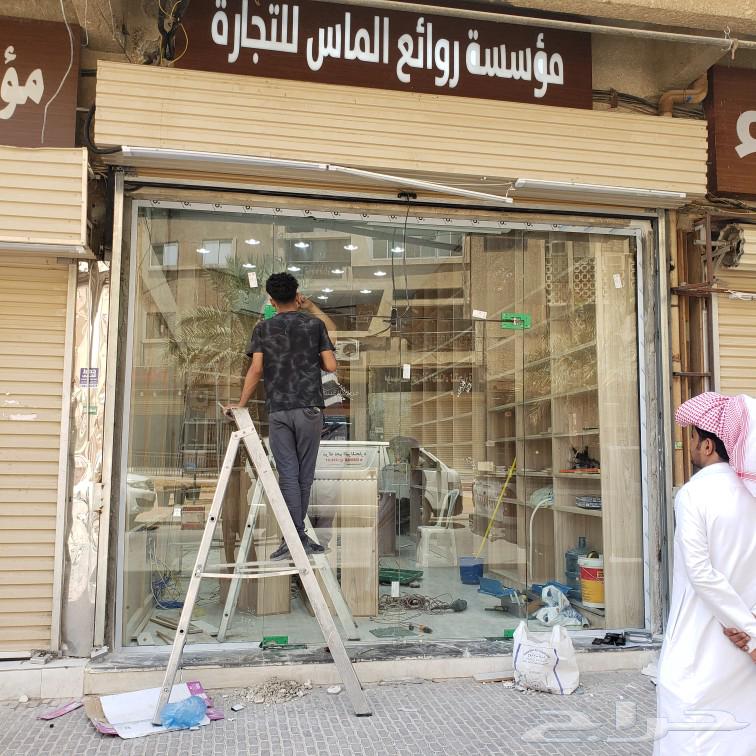 Supply and installation of frosted glass for office facades, partitions64208361940611113