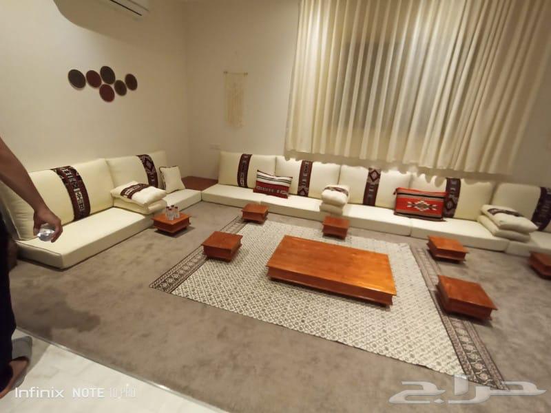 Tailoring the types of curtains and seating64209430605954112