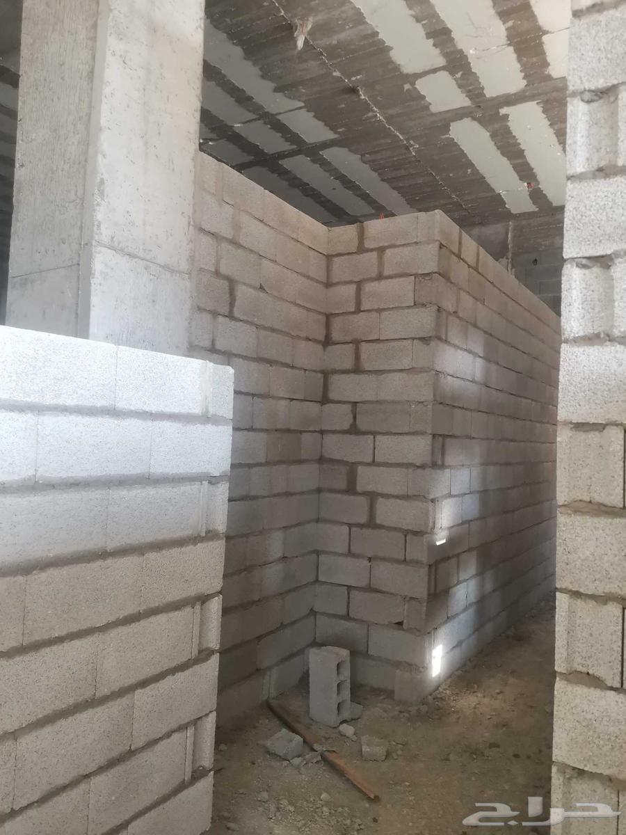 Construction, tiling, and demolition contractor for houses, villas, stables, walls, pouring works64209679701122110