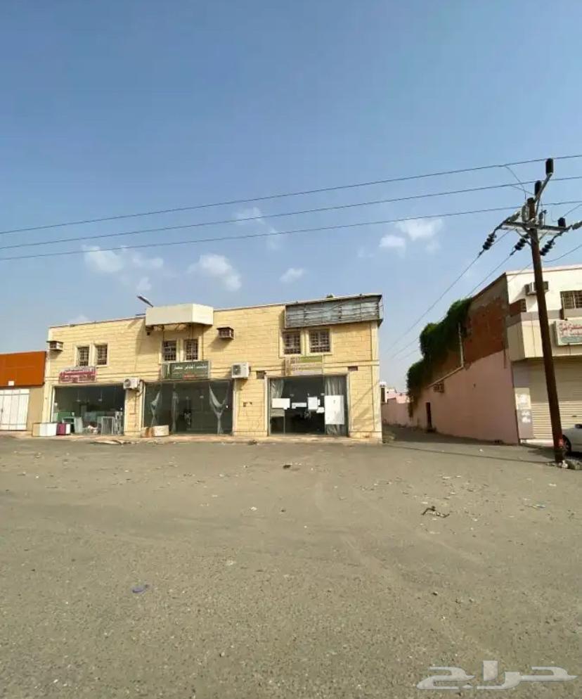 Building and shops on Al-Darb main street64437449764482113