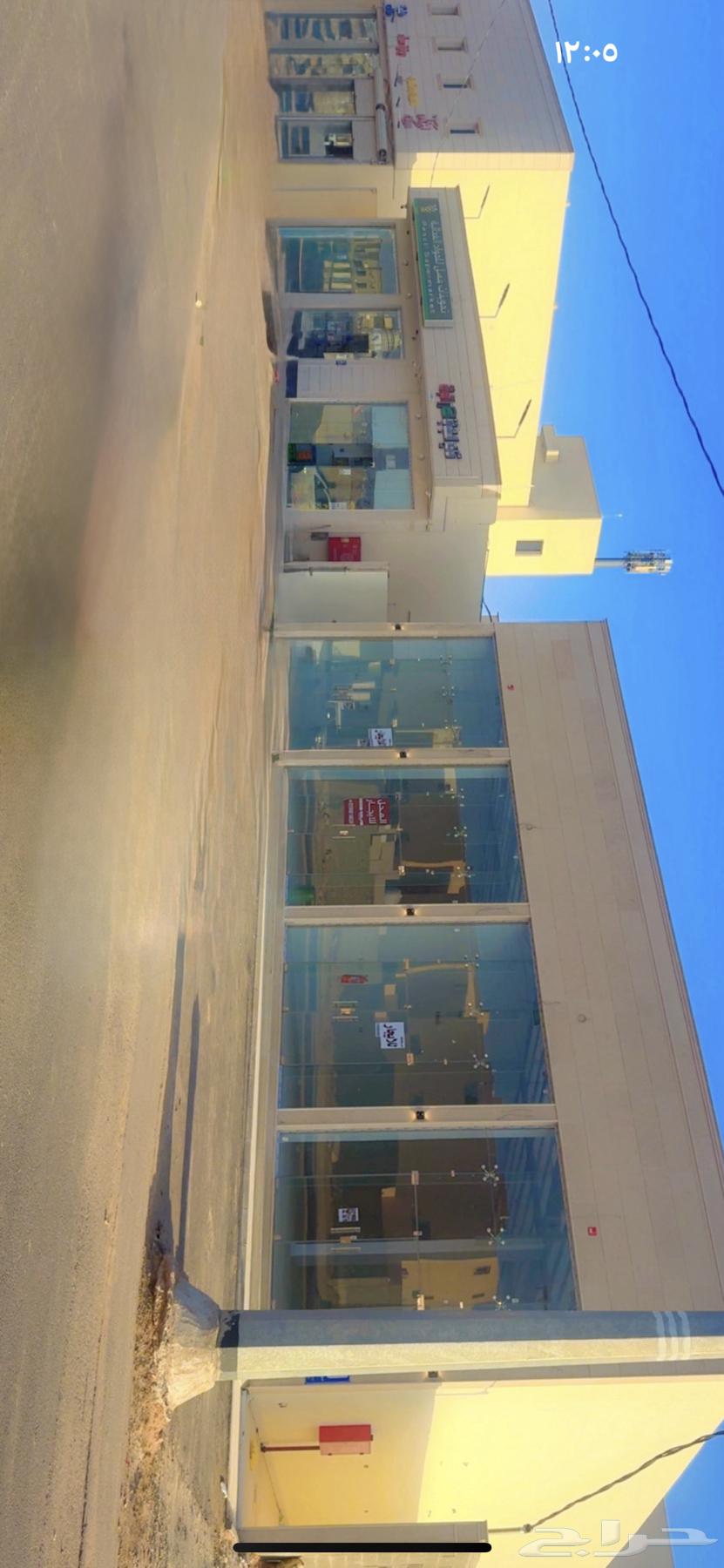 للإيجار أربع 4صالات تجارية على شارع 30 بريدة السلمانية64197377177985112