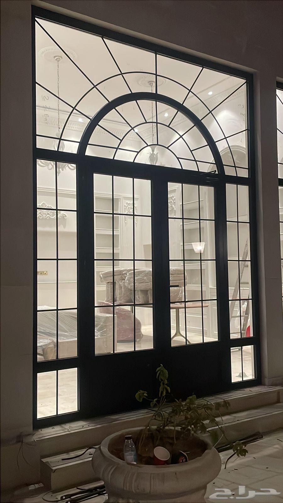شبابيك والزجاج64210748632706113
