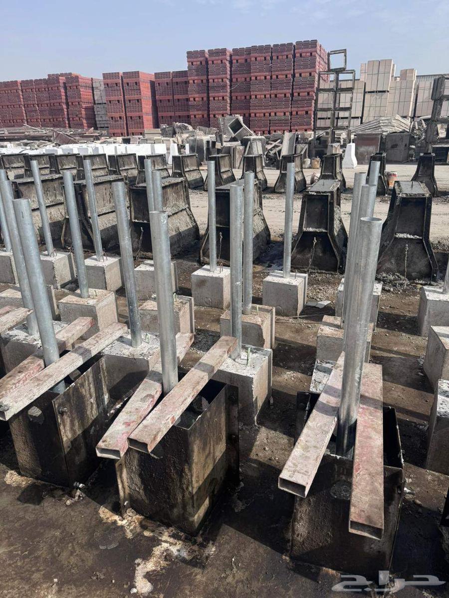 مصدات موقف سيارات قواعد انارة مناهيل حواجز خرسانية64211394455170111