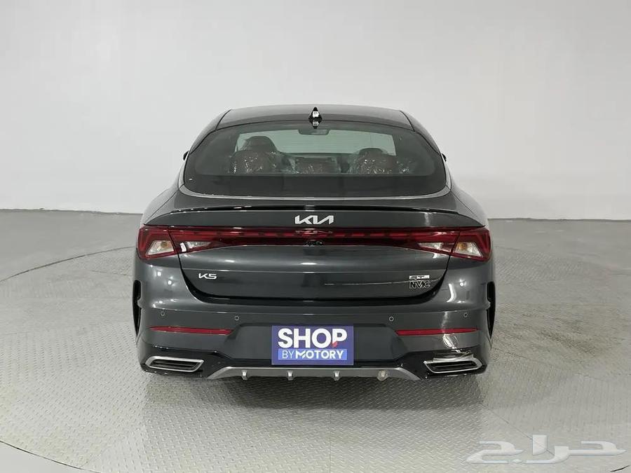 ترحيل مدار س او موظفين64213482156418110