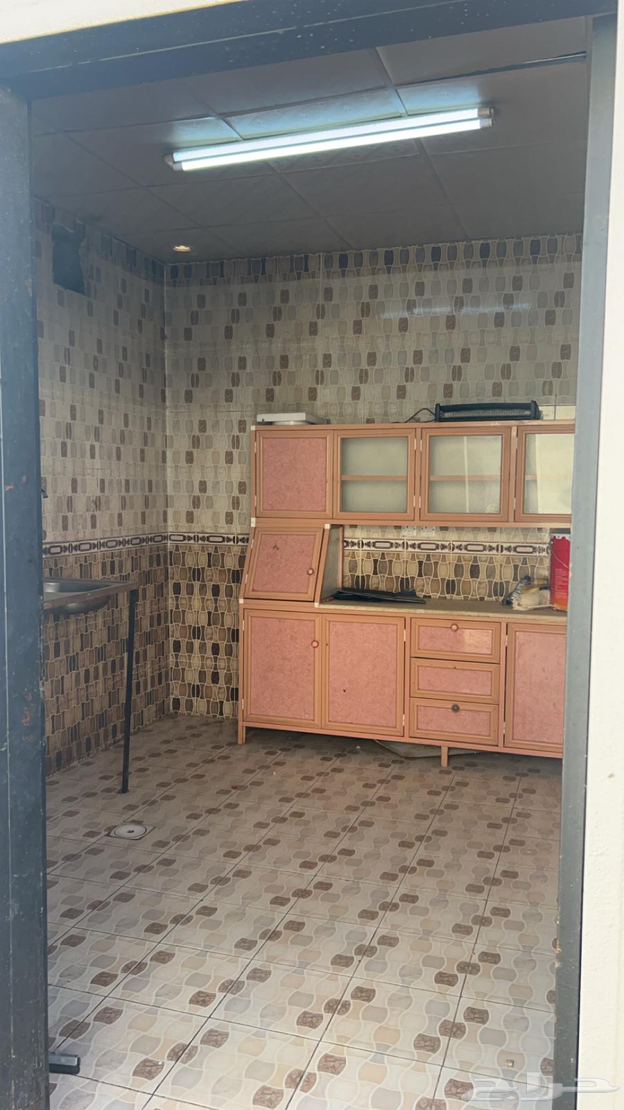 استراحة عزاب للايجار الشهري والسنوي64207927892867111