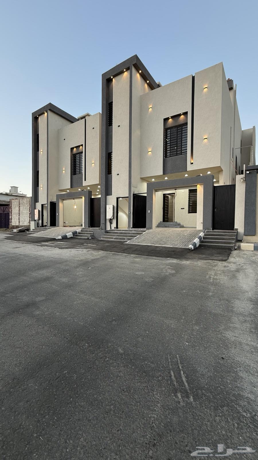 للبيع روف علوى بسعر 650 الف خميس مشيط64207482914947112