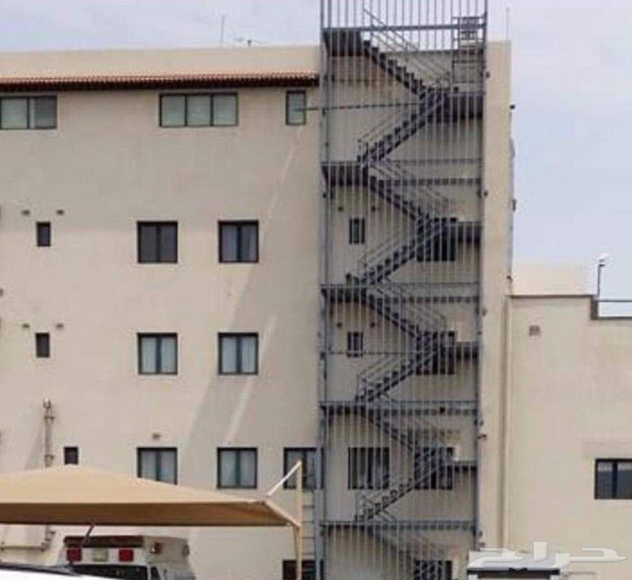 تركيب سلالم طواري وأبواب طواري واعمال الحدادة64212230376195110