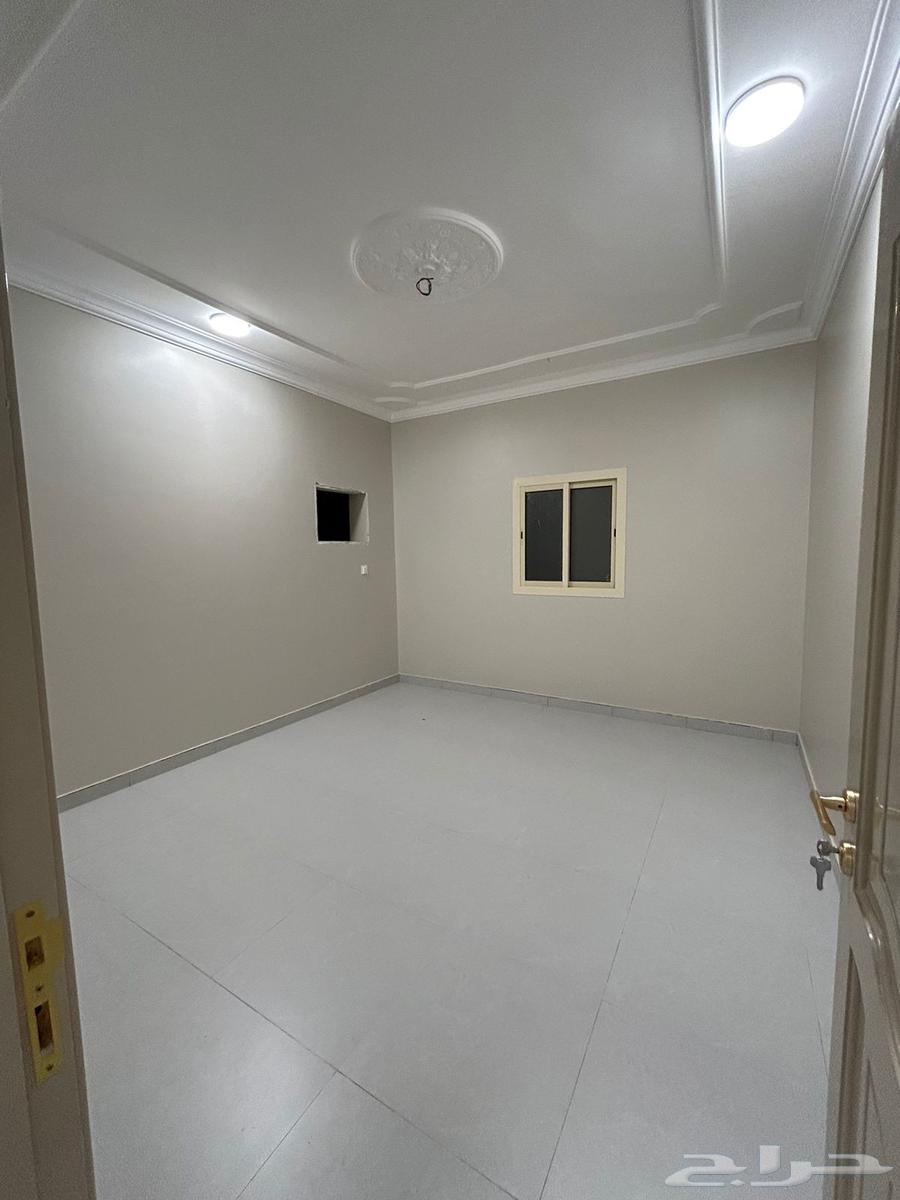 Painting, decoration, and insulation for roofs and tanks64213918113410113