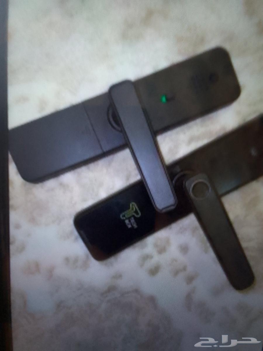 Carpenter in Makkah, door maintenance and installation of all types of electronic fingerprint locks64213062243073114