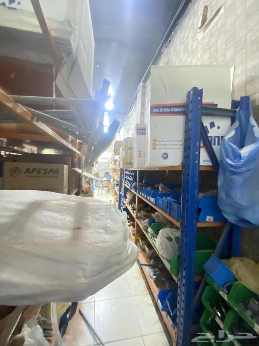 Plumbing and electrical shop for rent in front of Al-Mashriqah location, 6 meters wide64207482804610114