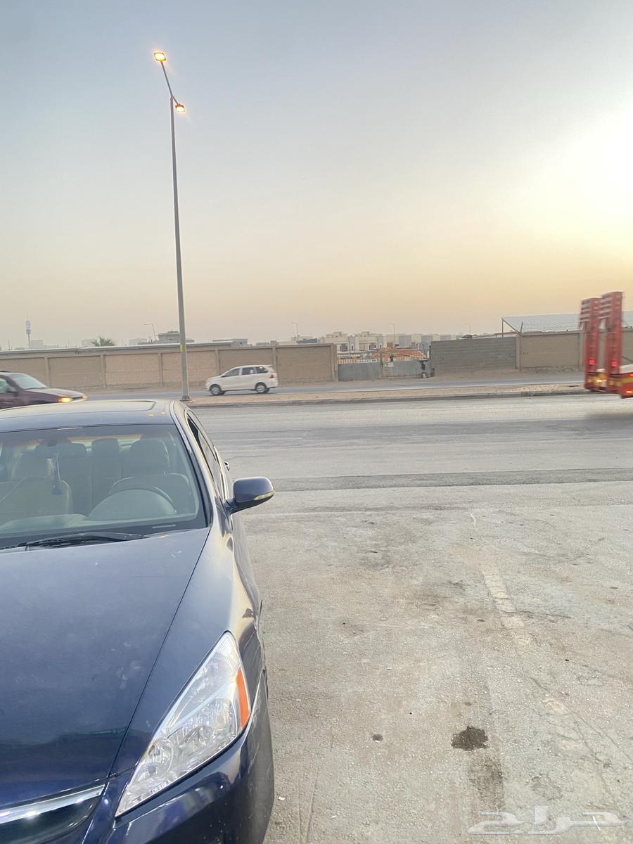 Plumbing and electrical shop for rent in front of Al-Mashriqah location, 6 meters wide64207482804610111