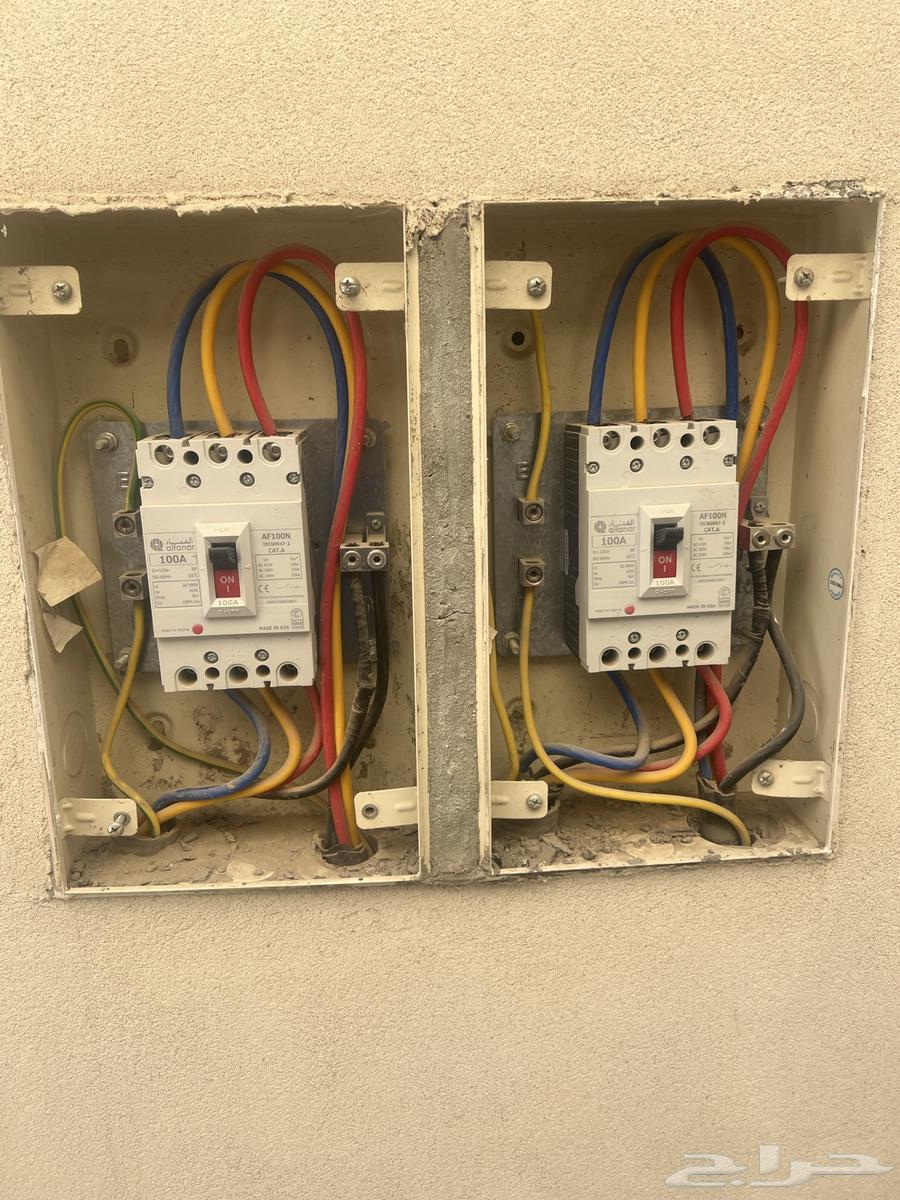 كهربائي منازل مكاتب ادارية ومعارض وفلل ومحلات64213915930243110