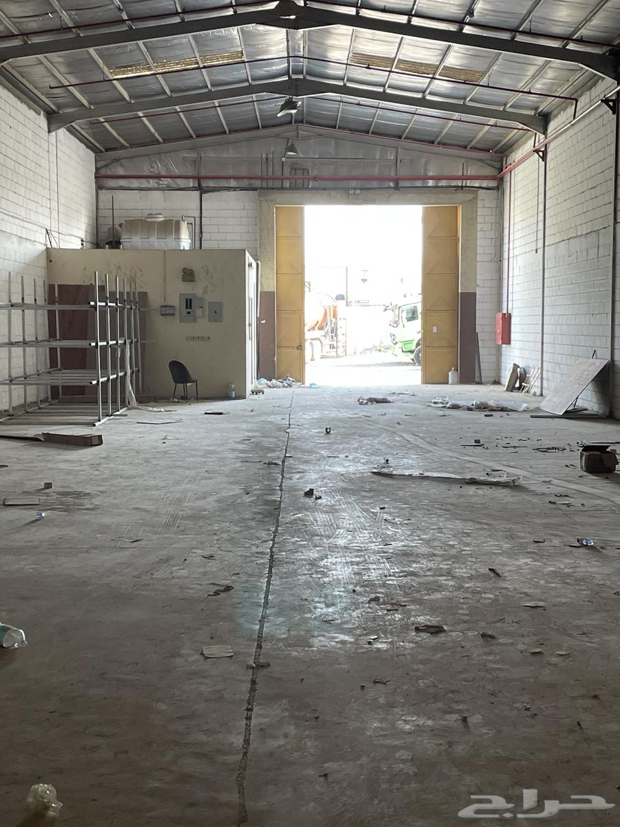 Warehouse for rent in Slay, medium risk64212865121538114