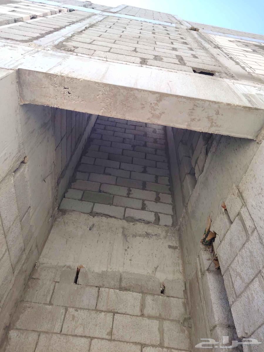 Construction contractor for annexes, rooms, reception halls, and expansions64213480040322112