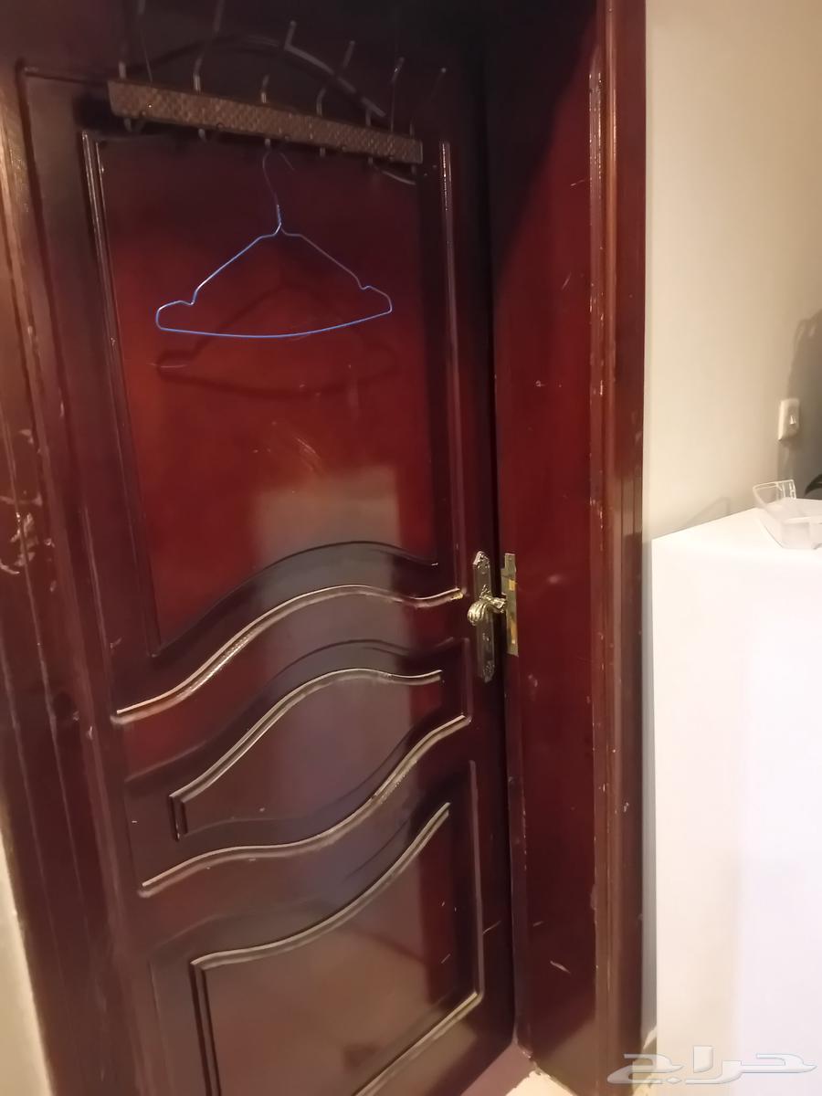 نجار ابواب صيانه وتعديل وتركيب وقص الأبواب وتركيب غرف النوم64213062914307111