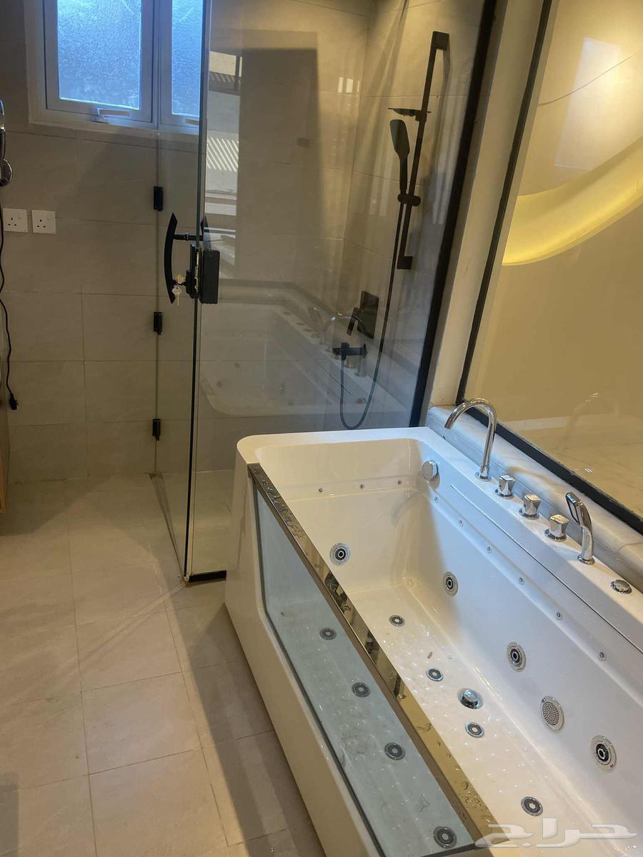 High-quality tiling and ceramic contractor, top-level delivery64213058595329111