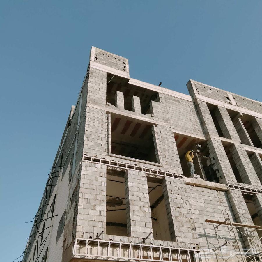 معلم بنا كفاءة عالية وعمال تكسير واسعار طيبه64214348540163110