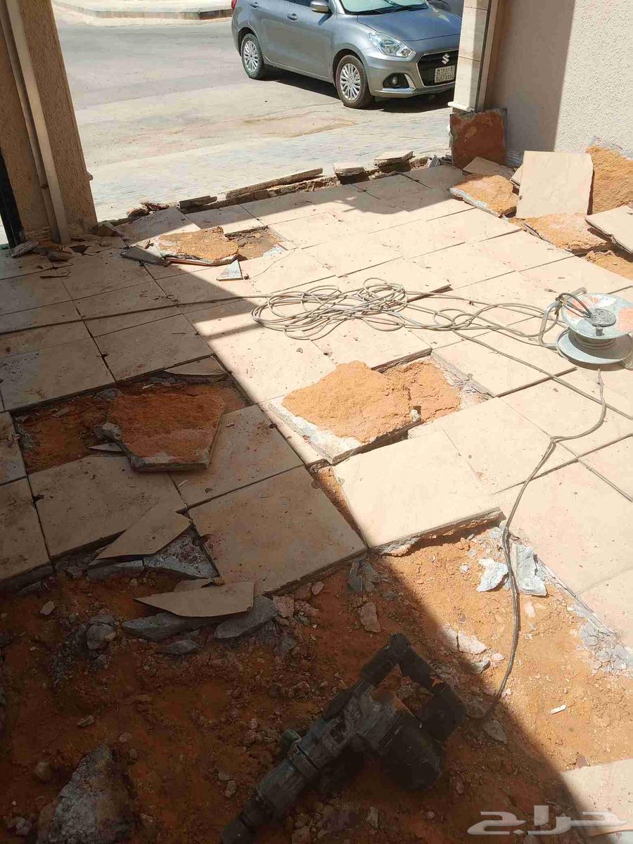 Bathroom and kitchen floor tile breaking workers, room expansion and opening windows64212645523459110