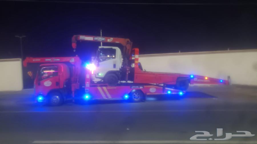 Flatbed with crane available in Habuna, Najran64213699613187111