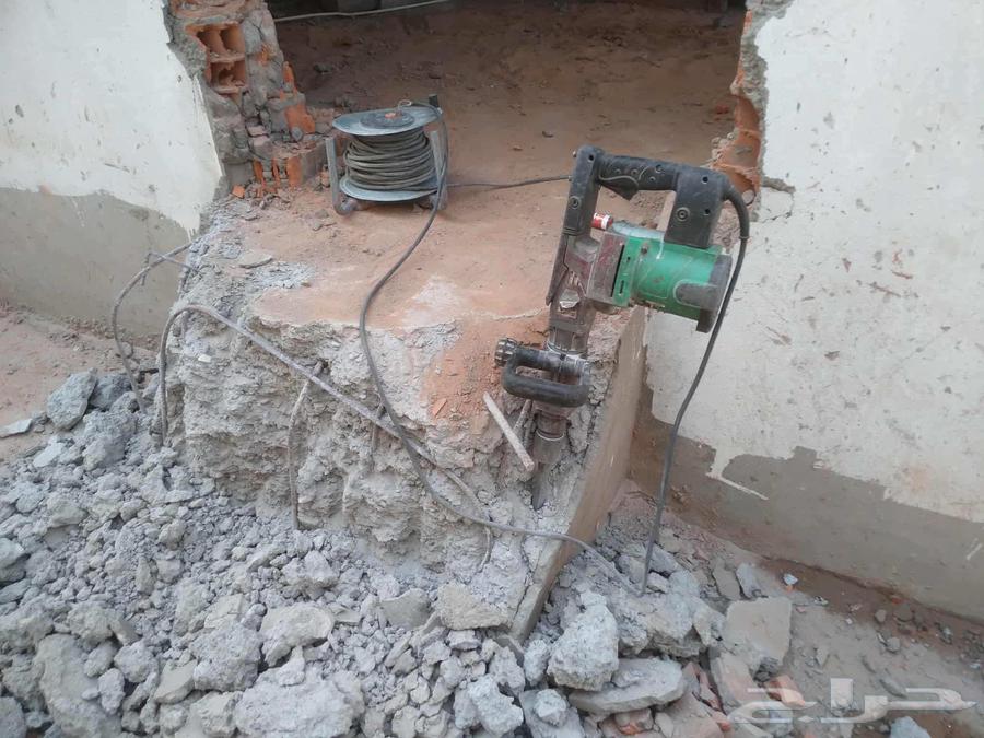 Demolition, renovation, breaking, and plastering work64213699563905112