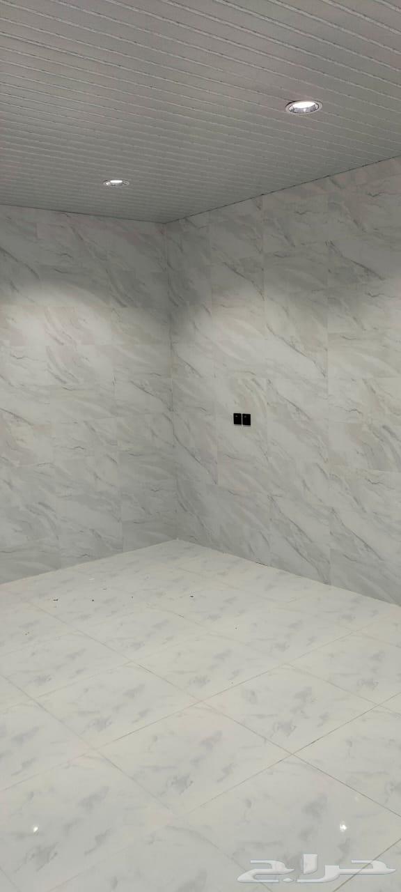 للبيع ادوار بمخطط 9 بمساحة 260 متر64207481968130114