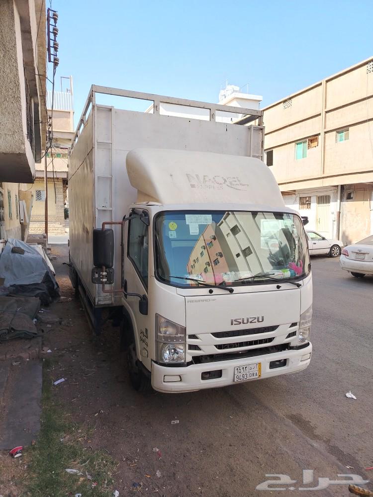 Furniture moving company with disassembly and assembly64213695461762110