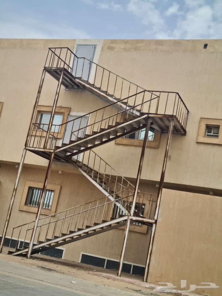 Metalworker for awnings, shutters, and all metalworking services64213282552835113