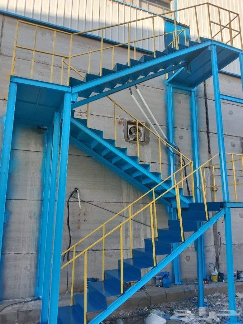 تركيب سلالم طواري وأبواب طواري واعمال الحدادة64212230376195111