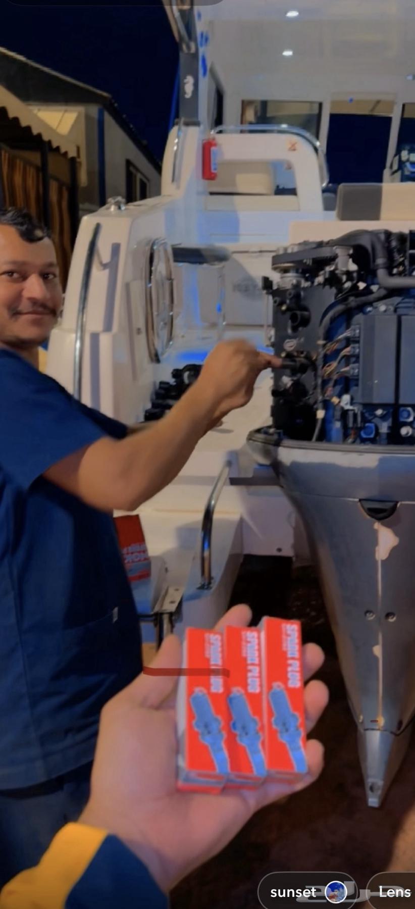 خدمة صيانة المحركات البحرية ورشه بحرية64212448662403111