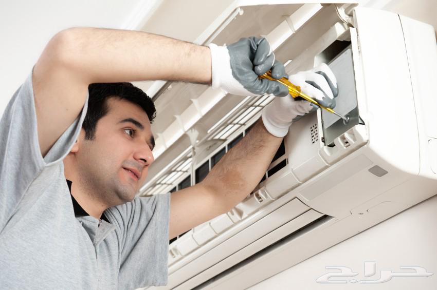 Air conditioning technician, split air conditioner maintenance, split air conditioner repair, air conditioning engineer64213480874625111