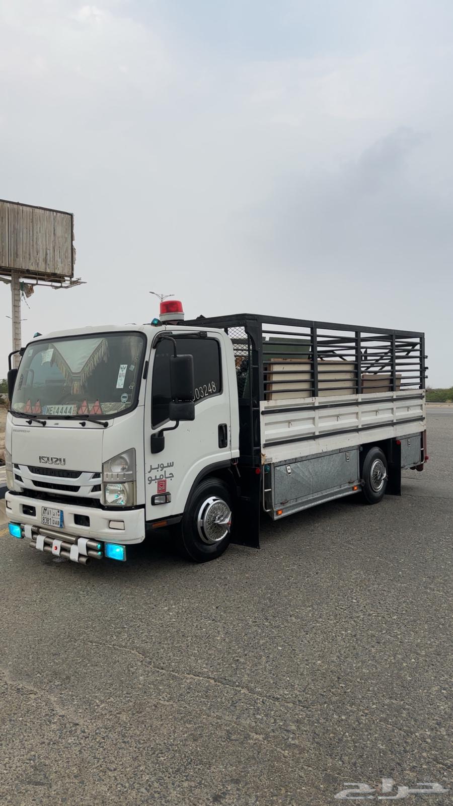 Located in Riyadh and returning to Jeddah _Muhayil Asir _Abha64216947503107110