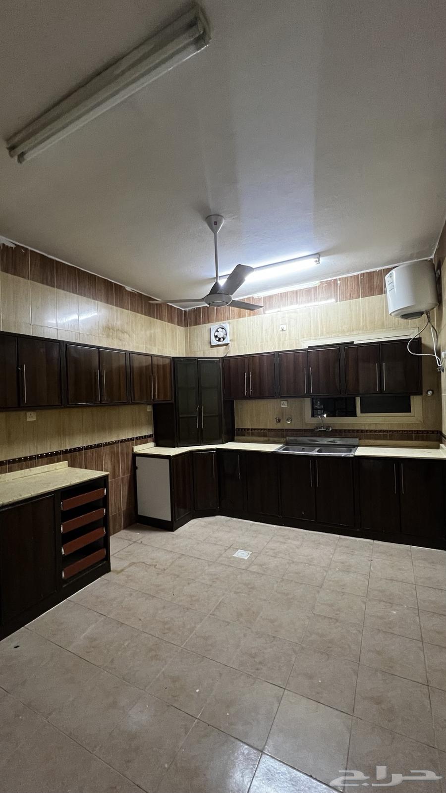 شقة للايجار حي القادسية تبوك64225262937730111