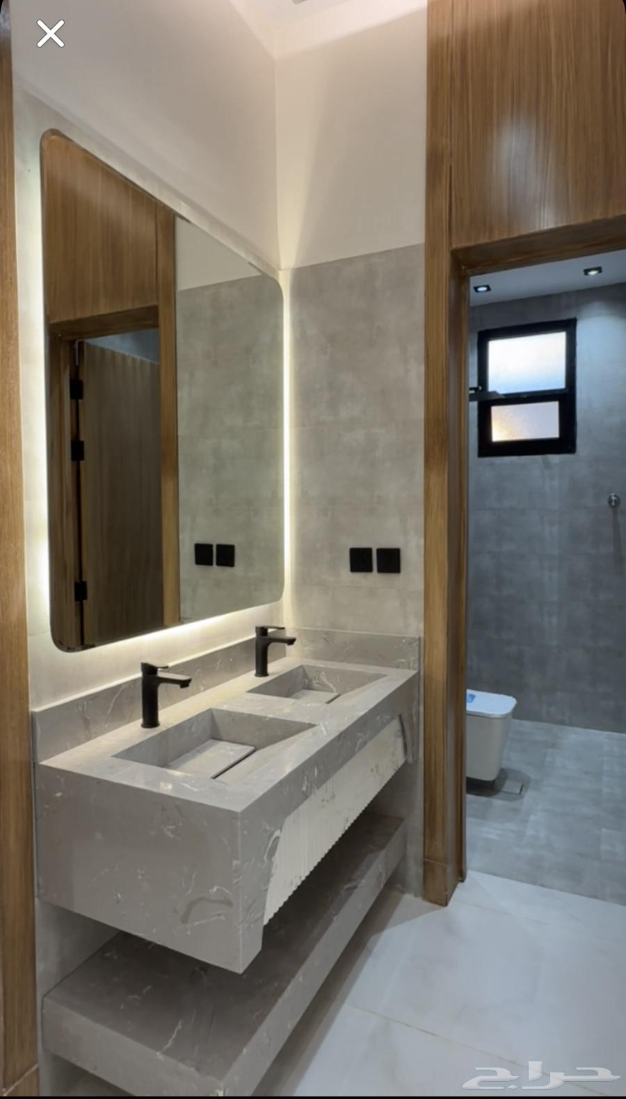 للبيع دور علوي مؤسس له شقة في السطح في نمار 302064225263364738114