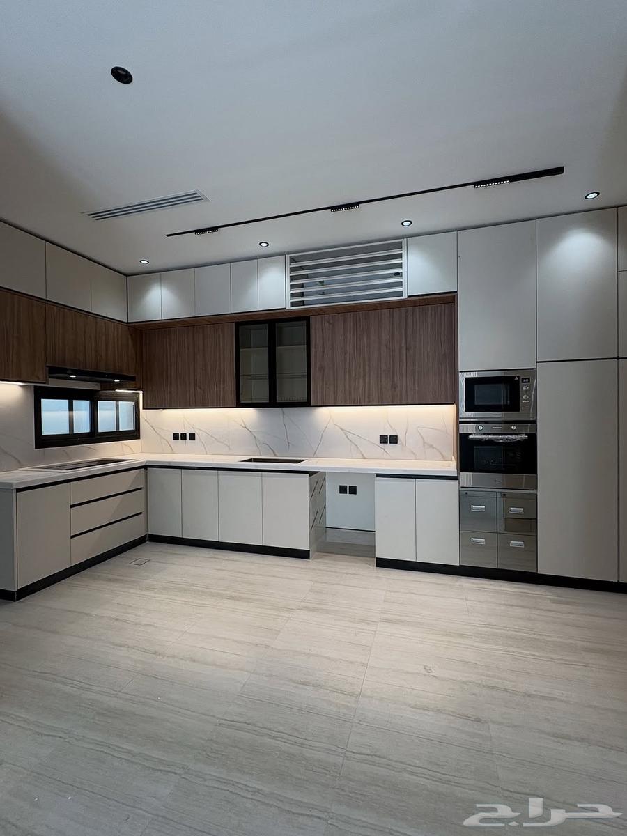 Steel with wooden cladding64217648827651112