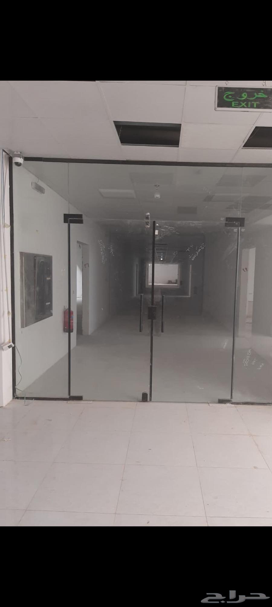 لتوريد وتركيب جميع انواع ازجاج اسكرت ودربزين والامنيوم64217645375618111