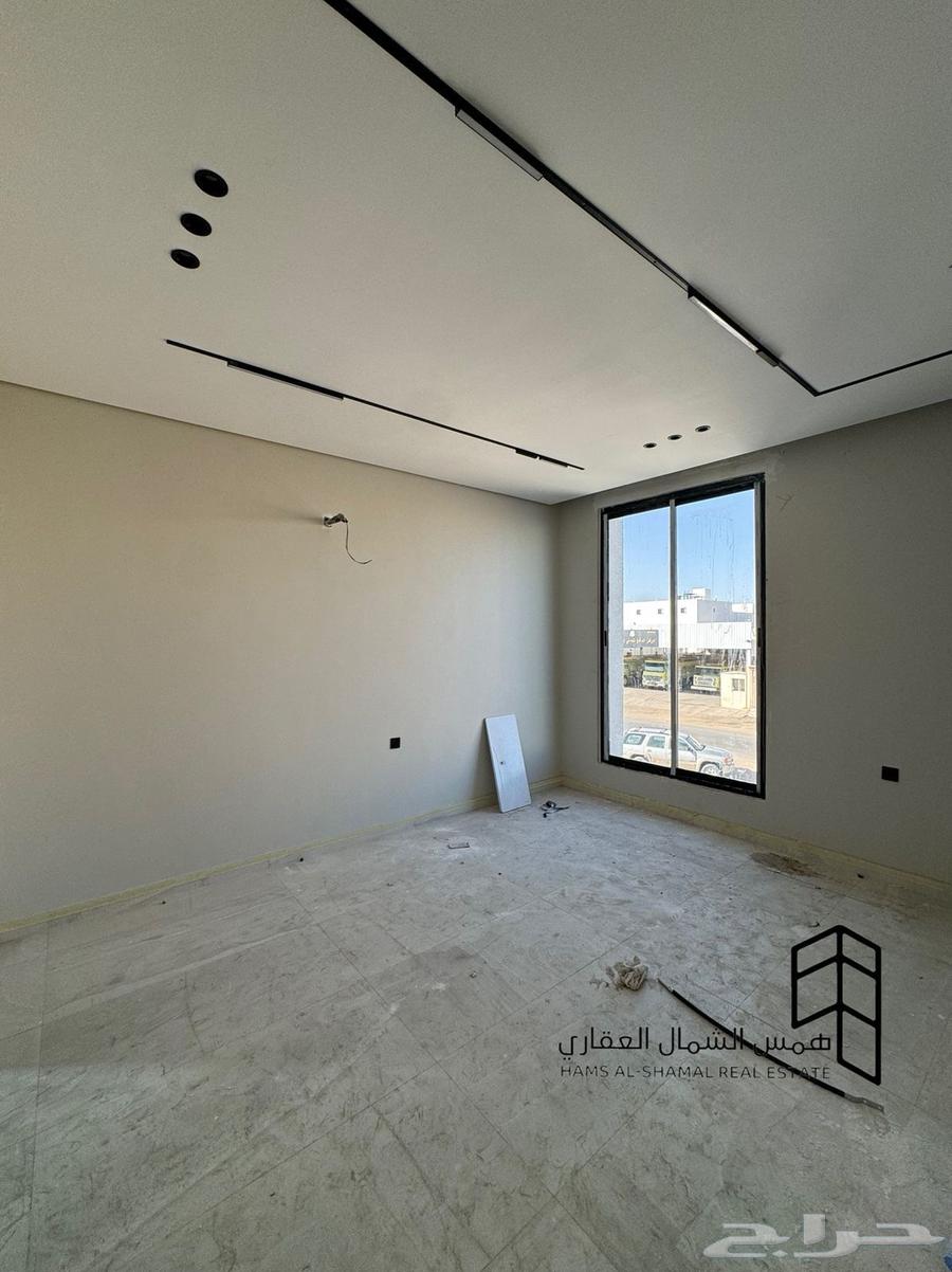 للبيع فيلا روف حي الصفا64216694684802111