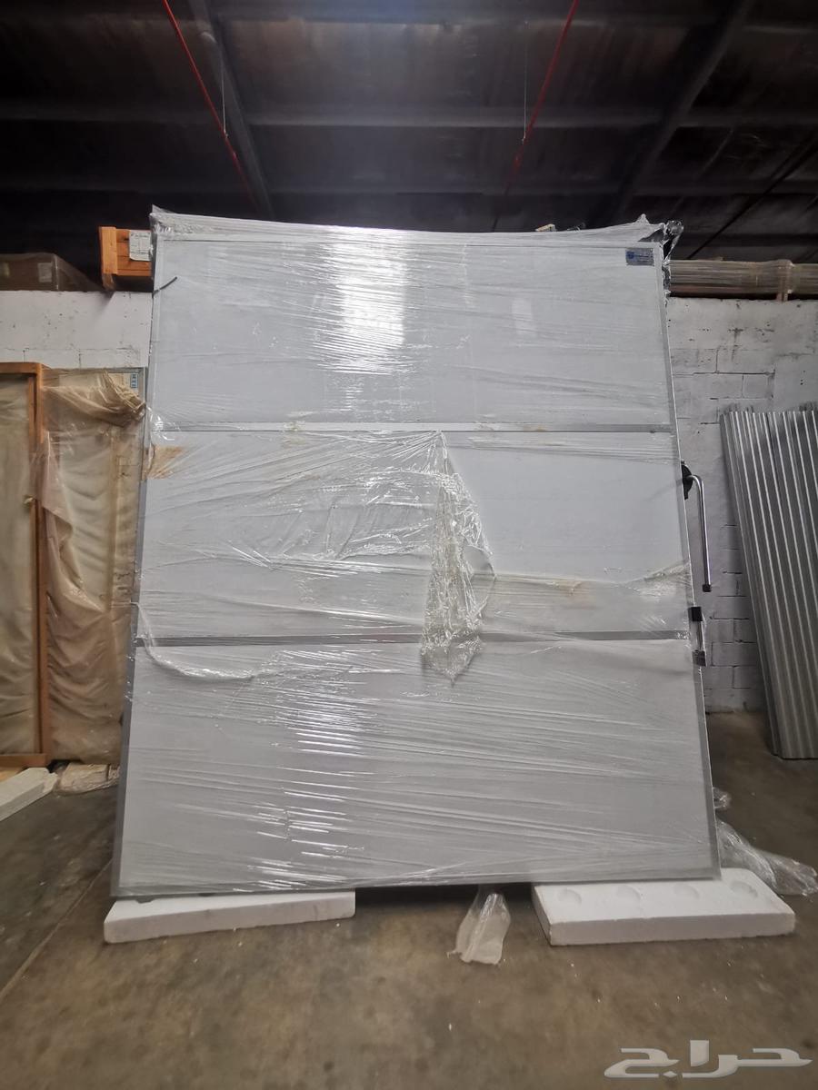 Refrigerated cooling rooms, display refrigerators of all types, vehicle boxes, central air conditioning64217409801603113