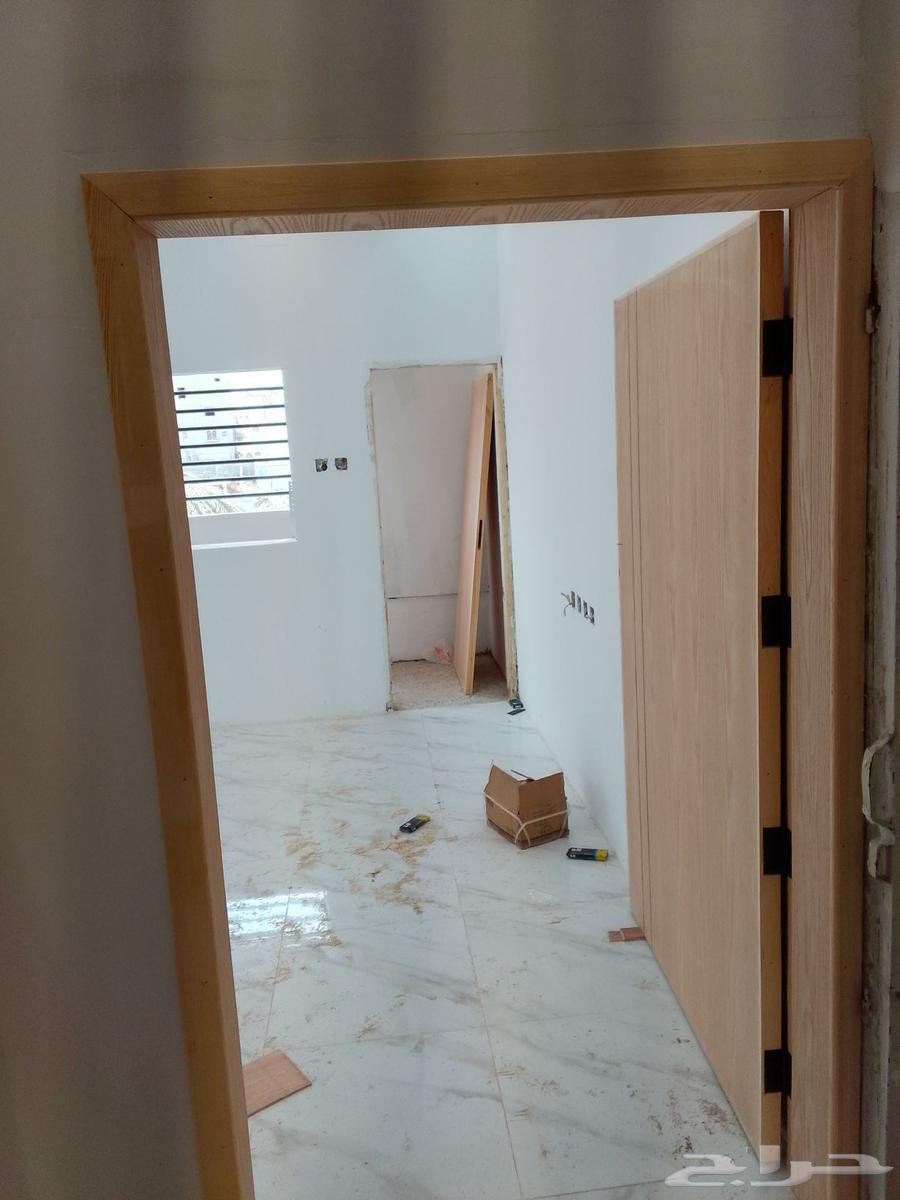 نجار تفصيل أبواب خشبية وحلوق وصيانة الأبواب الخشبية والحلق ب64217411909761112