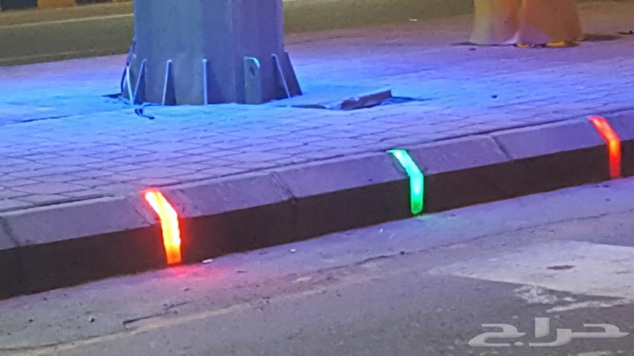 فواصل قواطع وانترلوك وبلدورات مضيئة64225272976386111