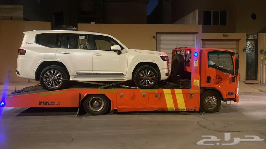 سطحه حي الروضه والخليج لنقل السيارات المصدومة والمعطلة64217646837889110