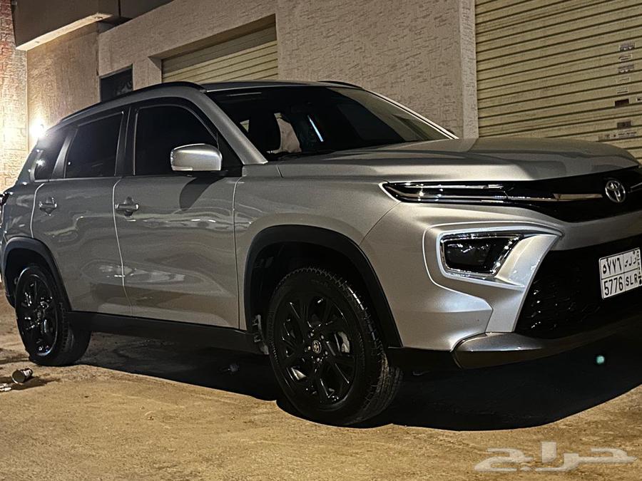 سواقين توصيل موضفات الرياض شهري بسياراتهم64218307003009110