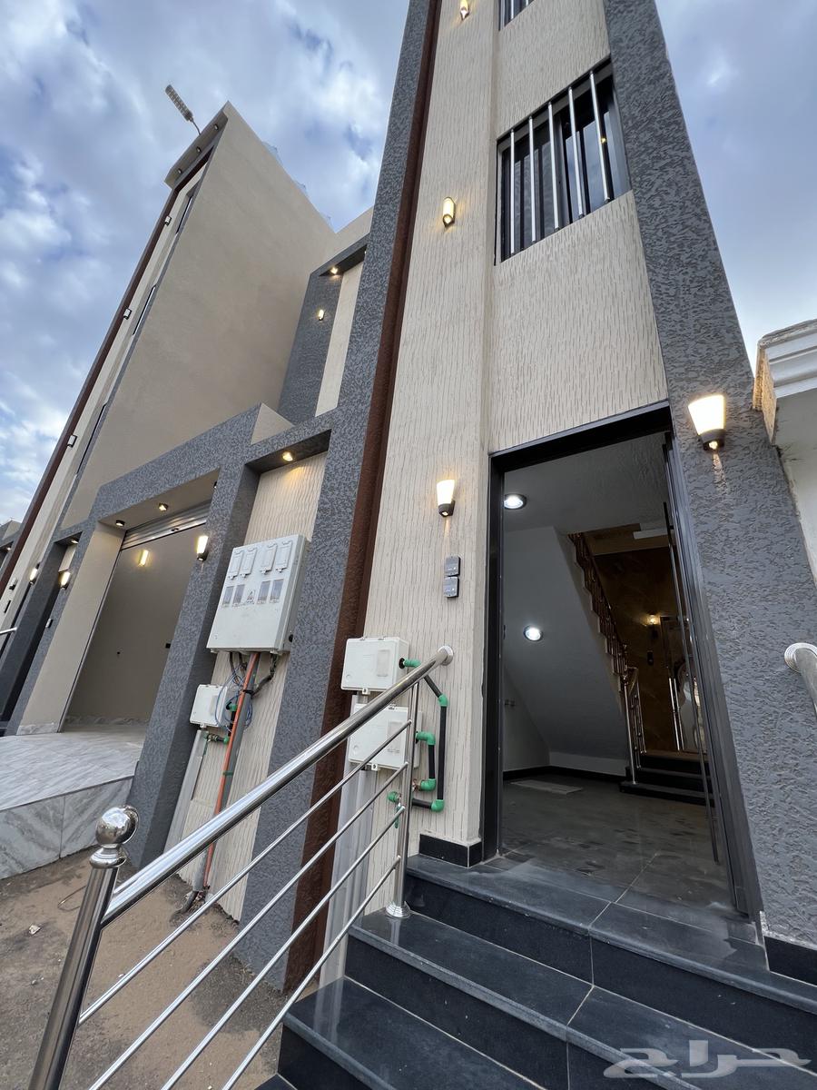 للبيع شقق علويه نظام ادوار حى دره الموسى خميس مشيط 500 الف64216936455169112