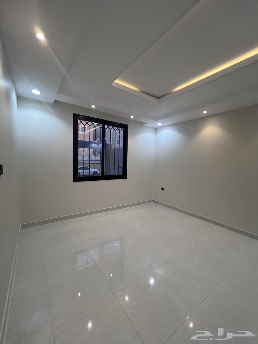 للبيع شقة ارضية فاخرة حي العزيزية احد رفيدة64216934855555113