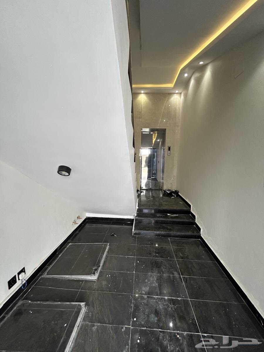 للبيع شقق فاخرة موقع متميز حي الإسكان وسط الخدمات 520 الف64225261785603112