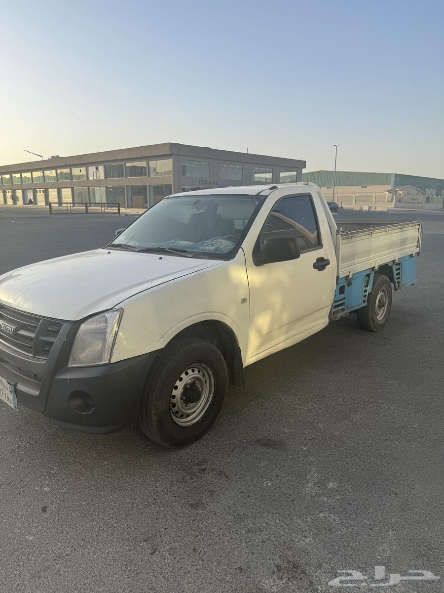 توصيل بسيارة إيسوزو64216704138753110