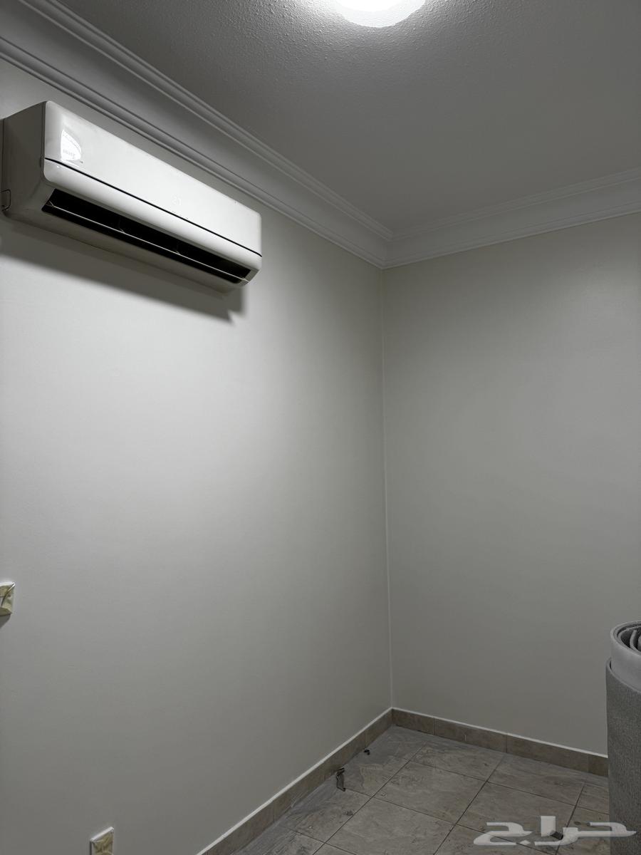 يتم تنفيذ جميع أنواع أعمال الدهانات.64217409703299113