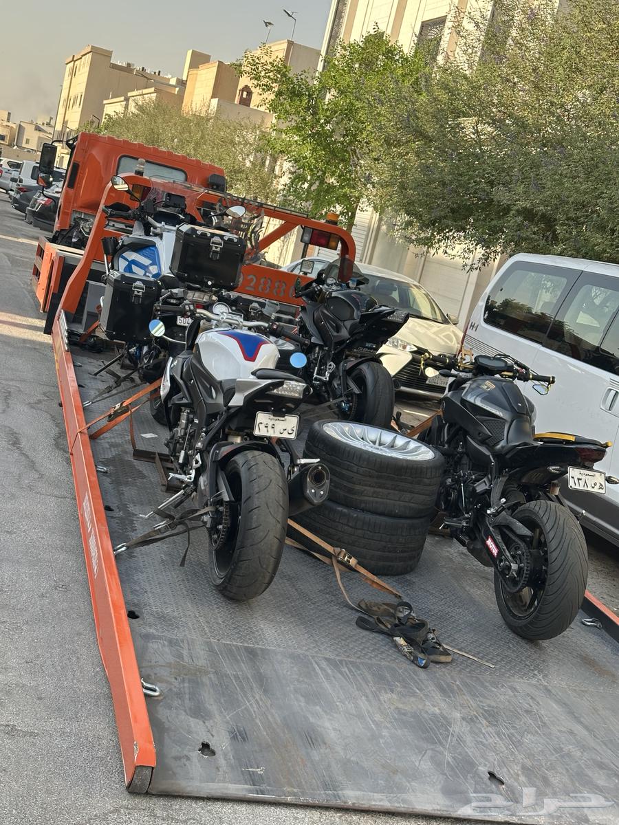 The surface of the illuminated city64217875438722112